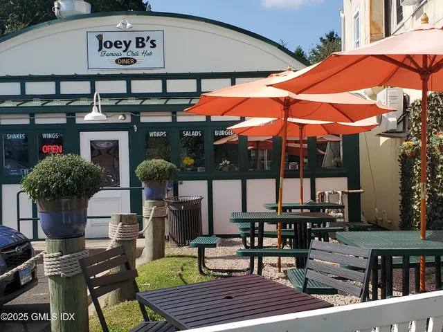 $7,850 | 92 Valley Road, Unit B, Cos Cob, CT 06807