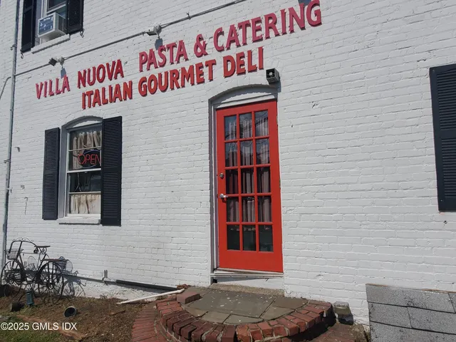 $7,850 | 92 Valley Road, Unit B, Cos Cob, CT 06807