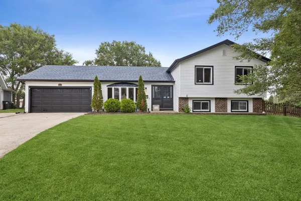 $429,900 | 5701 Bedford Court, Hanover Park, IL 60133