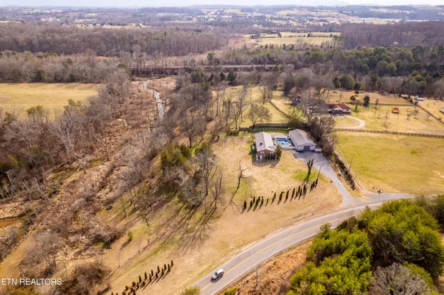 $890,000 | 4918 Morganton Road, Greenback, TN 37742