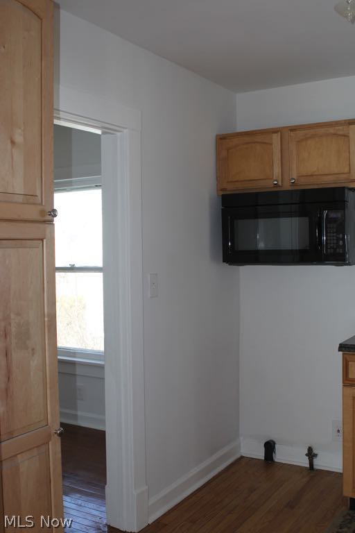 689 Northfield Road Bedford, OH 44146 - Photo 4 of 12
