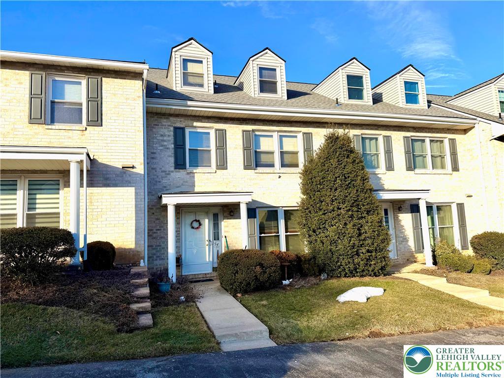 154 Springhouse Road Allentown, PA 18104 - Photo 1 of 12 Gallery Image 1