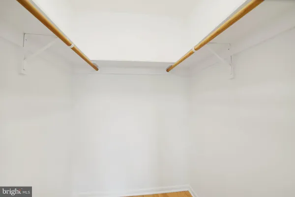 $200,000 | 6621 Wakefield Drive, Unit 418, Alexandria, VA 22307