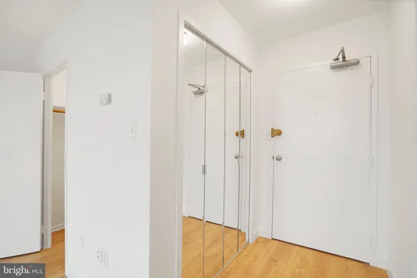 $200,000 | 6621 Wakefield Drive, Unit 418, Alexandria, VA 22307