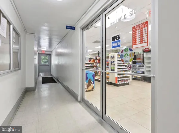 $200,000 | 6621 Wakefield Drive, Unit 418, Alexandria, VA 22307