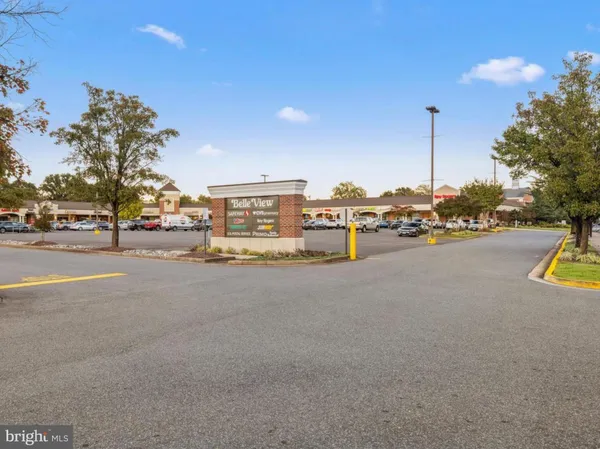 $200,000 | 6621 Wakefield Drive, Unit 418, Alexandria, VA 22307