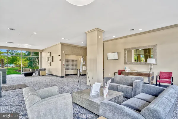 $200,000 | 6621 Wakefield Drive, Unit 418, Alexandria, VA 22307