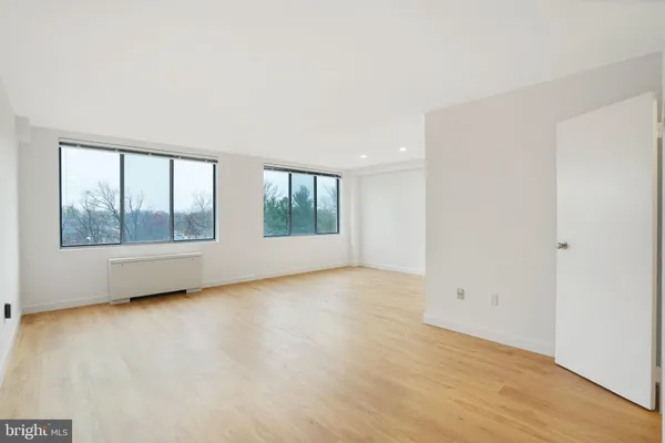 $200,000 | 6621 Wakefield Drive, Unit 418, Alexandria, VA 22307