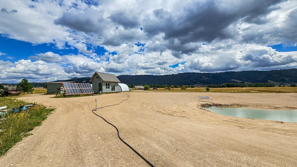 101 Sixty Lane Cascade, ID 83611 - Photo 20 of 52