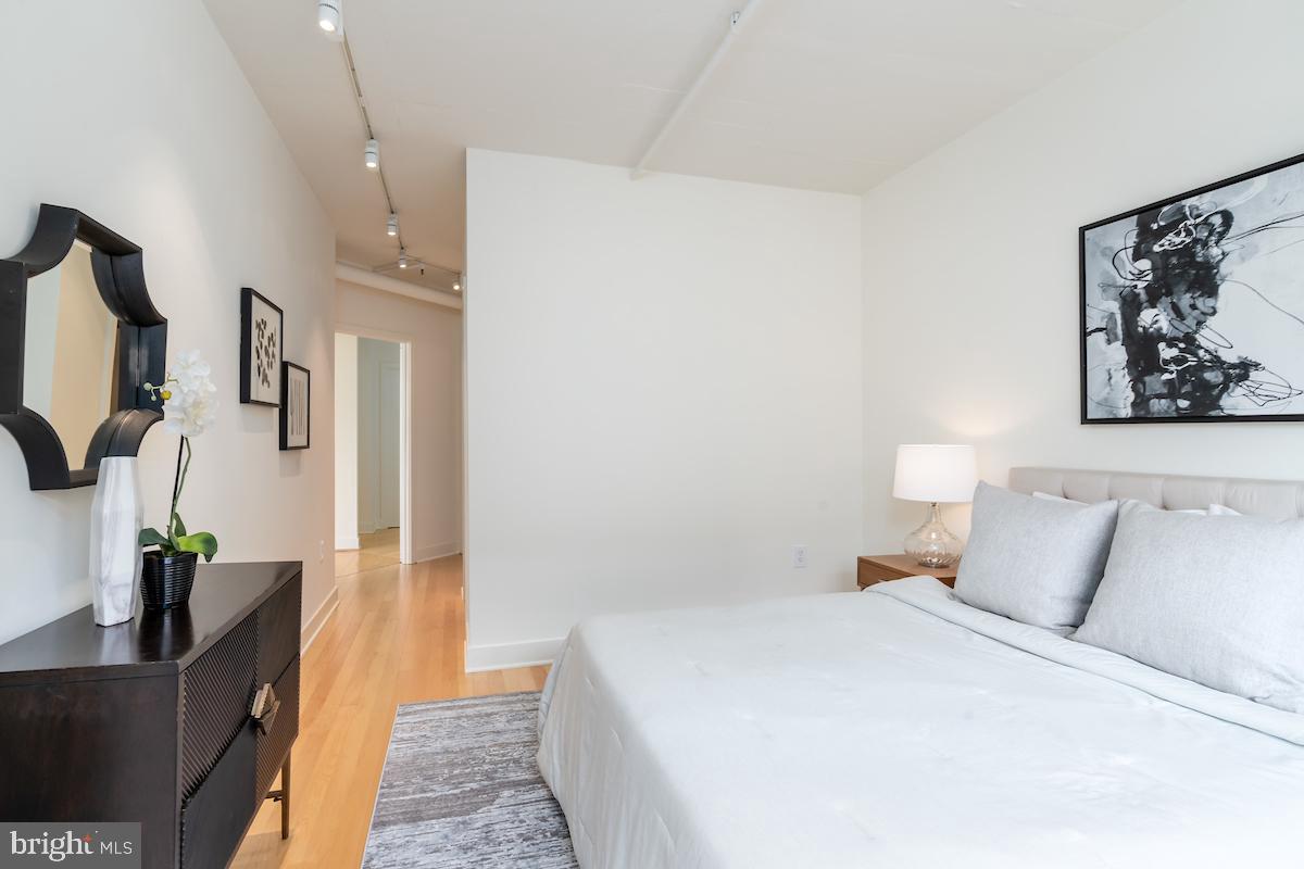 2125 14th Street Northwest, Unit 214 Washington, DC 20009 - Photo 16 of 24 Owner's suite