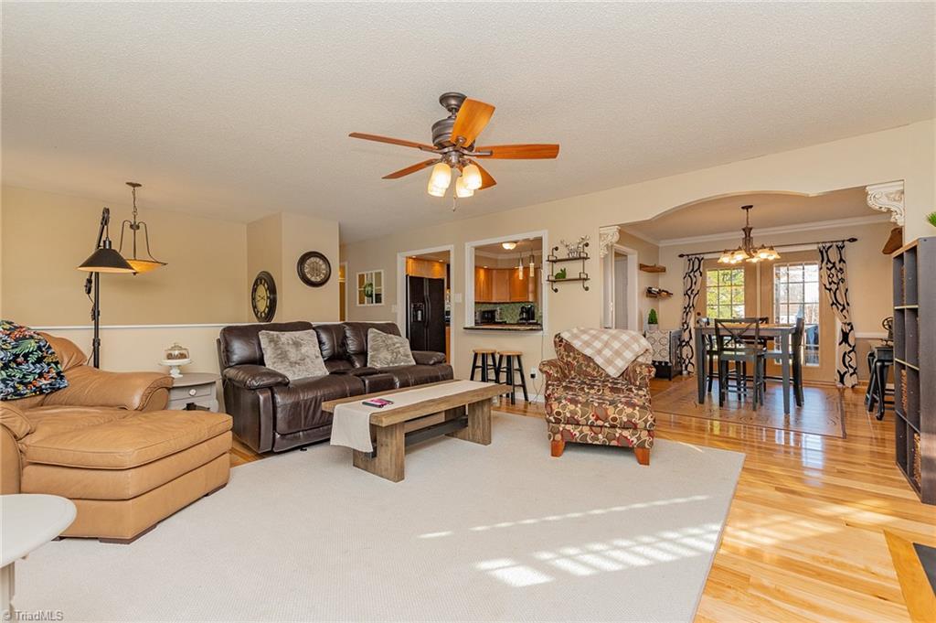 398 Arnold Road Lexington, NC 27295 - Photo 7 of 35 Gallery Image 7