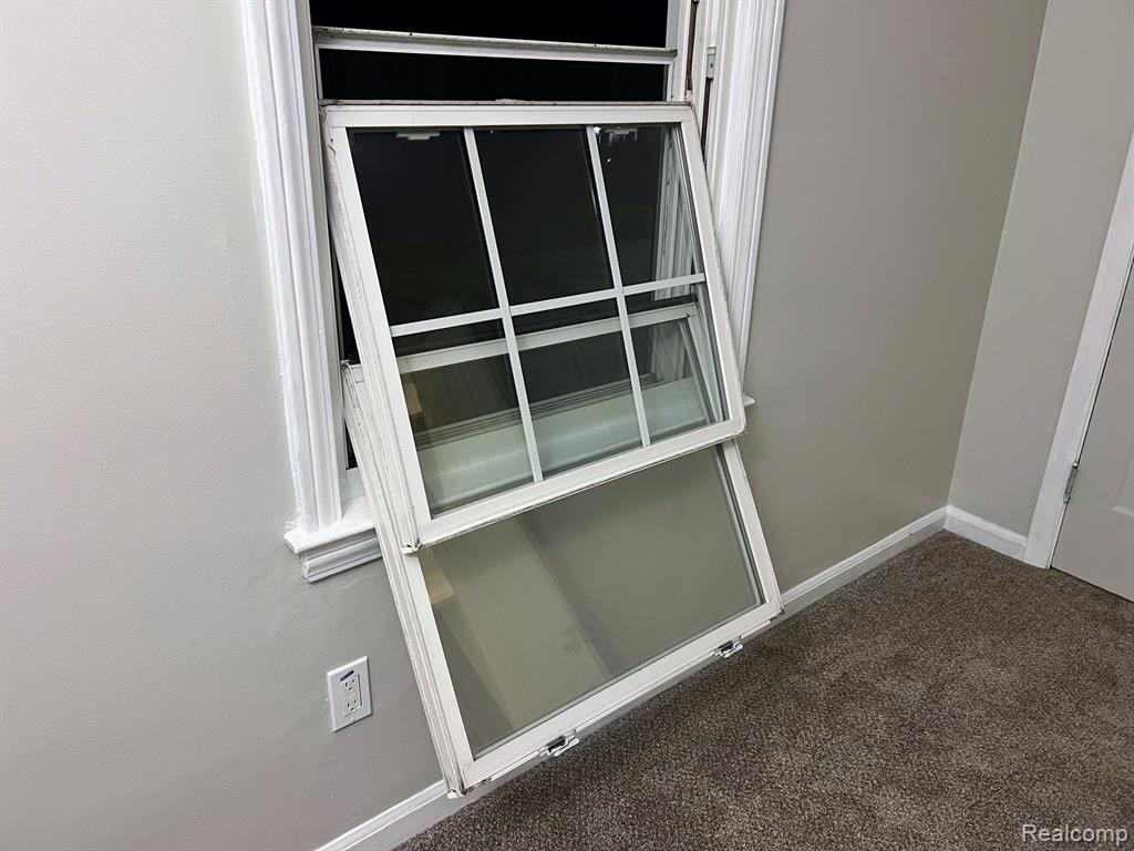 2227 Hampton Road Grosse Pointe, MI 48236 - Photo 27 of 32