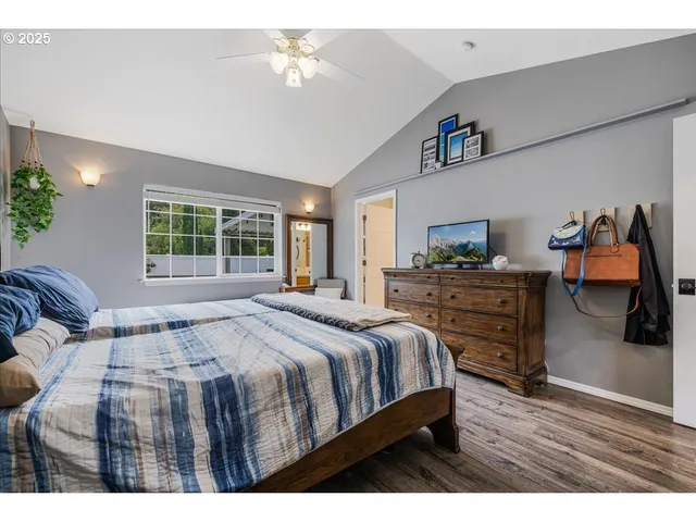 $600,000 | 1110 Madison Street, Silverton, OR 97381