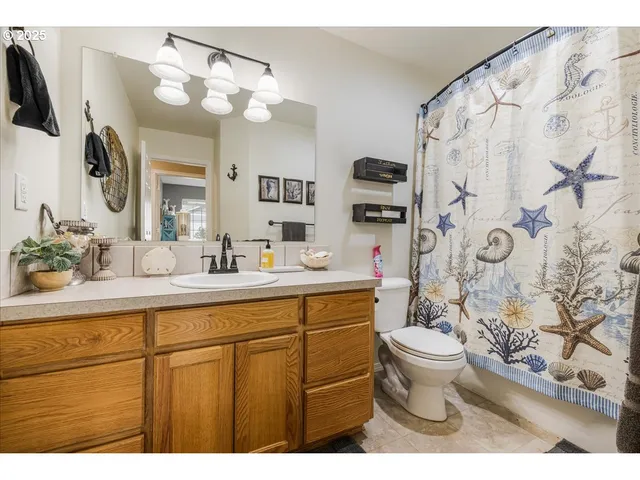 $600,000 | 1110 Madison Street, Silverton, OR 97381