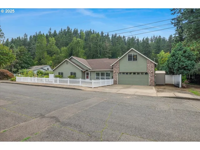 $600,000 | 1110 Madison Street, Silverton, OR 97381