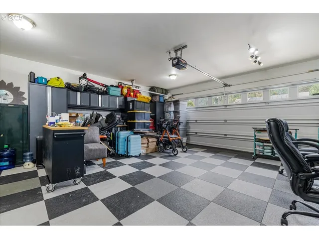 $600,000 | 1110 Madison Street, Silverton, OR 97381