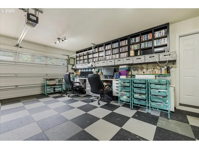 $600,000 | 1110 Madison Street, Silverton, OR 97381