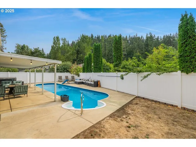 $600,000 | 1110 Madison Street, Silverton, OR 97381