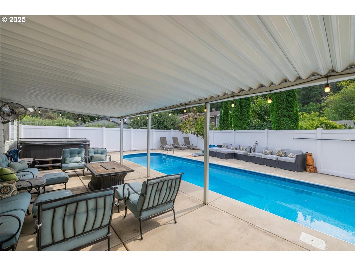 1110 Madison Street Silverton, OR 97381 - Photo 39 of 43