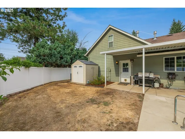 $600,000 | 1110 Madison Street, Silverton, OR 97381