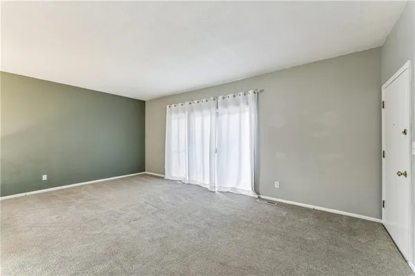 $110,000 | 419 West 104th Street, Unit B, Kansas City, MO 64114