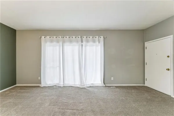 $115,000 | 419 West 104th Street, Unit B, Kansas City, MO 64114