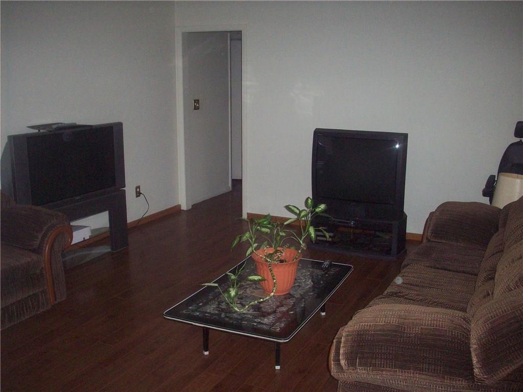 1747 West Stop 11 Road Indianapolis, IN 46217 - Photo 4 of 13 Gallery Image 4