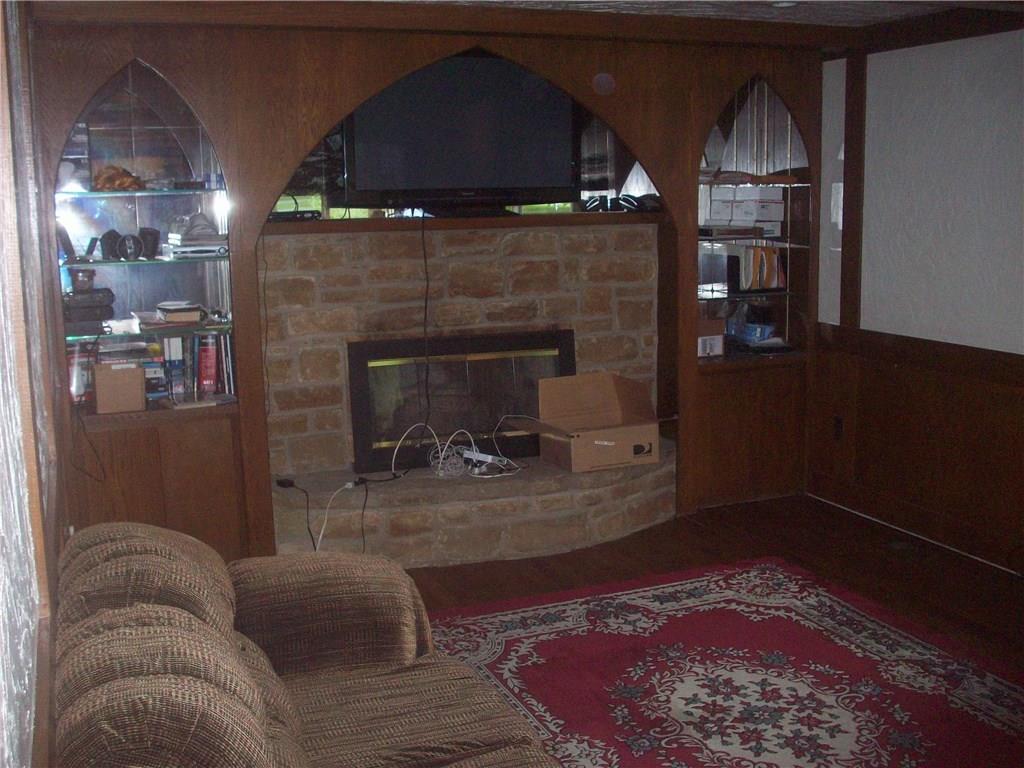 1747 West Stop 11 Road Indianapolis, IN 46217 - Photo 8 of 13 Gallery Image 8