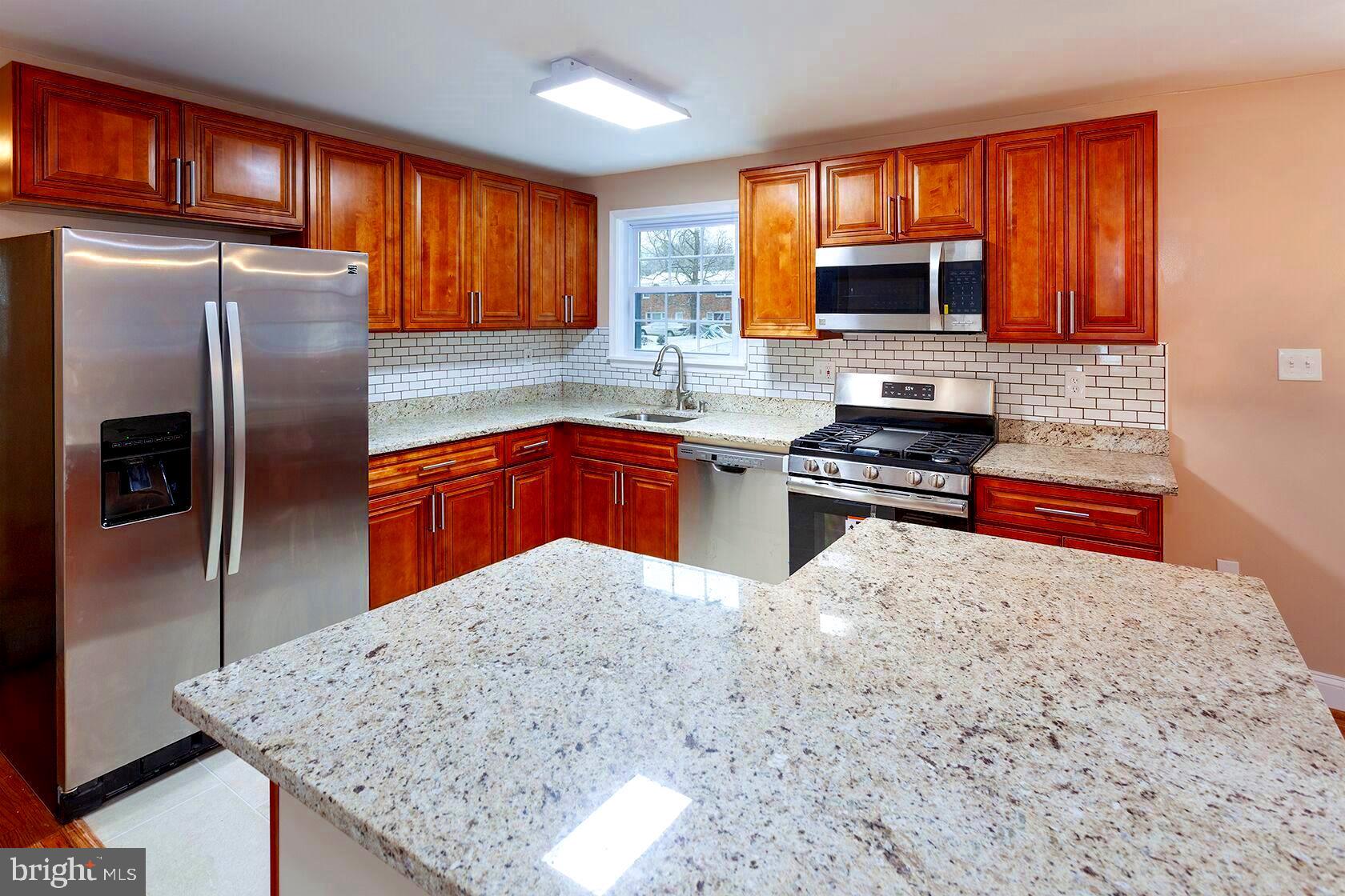 11324 Brandywine Road Clinton, MD 20735 - Photo 8 of 49 5