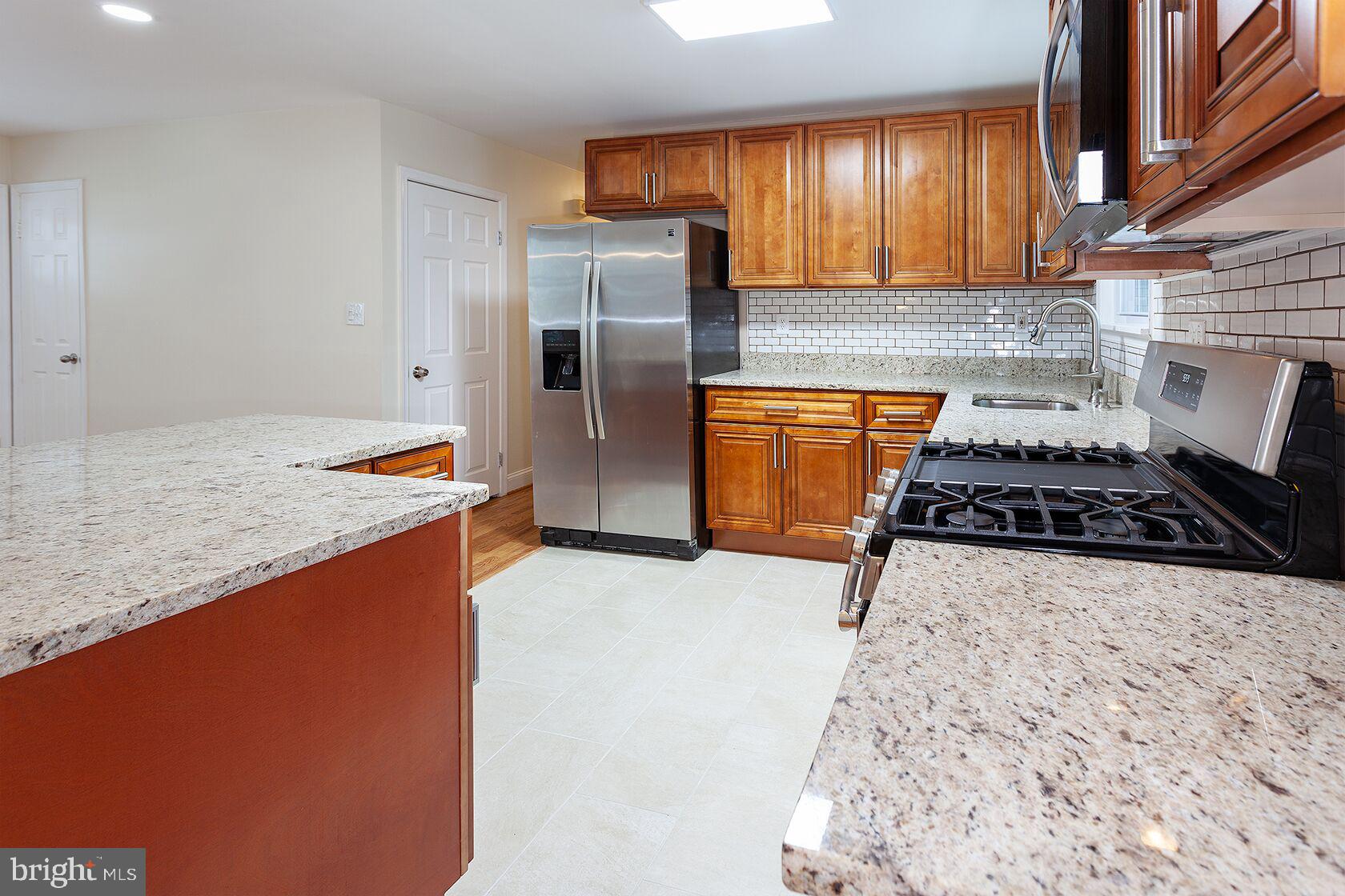 11324 Brandywine Road Clinton, MD 20735 - Photo 10 of 49 7