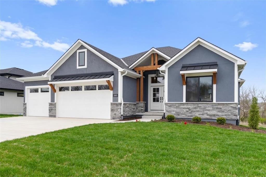 2805 Southwest Heartland Road Lee's Summit, MO 64082 - Photo 2 of 31