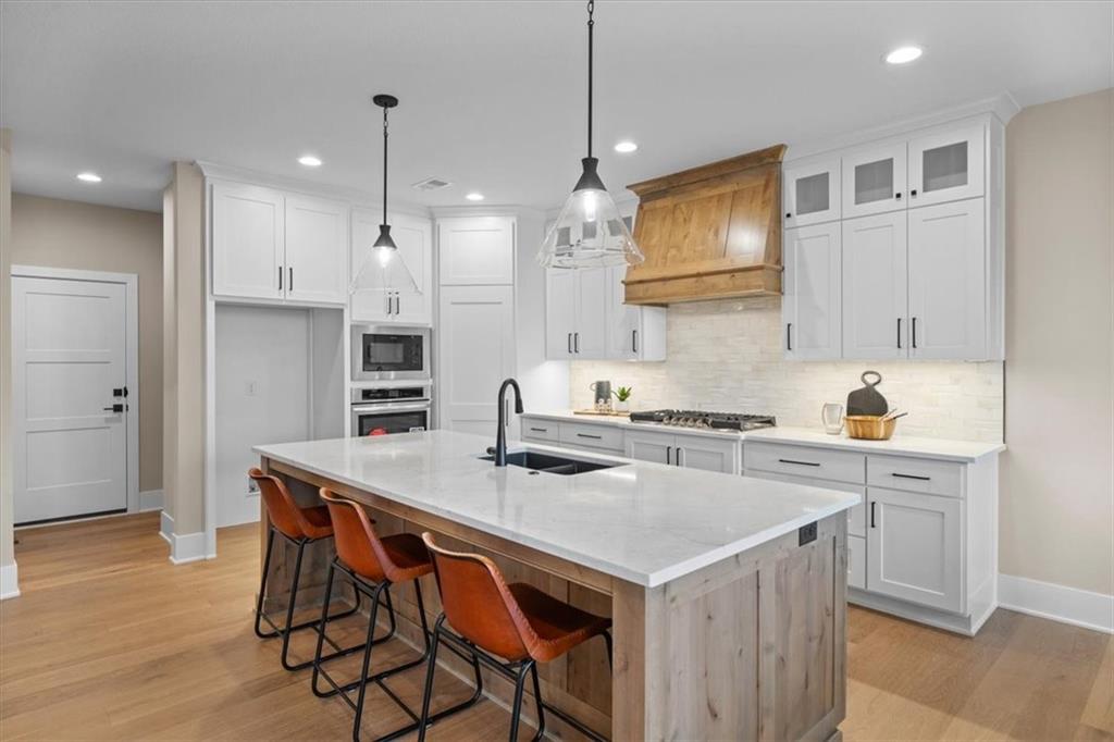 2805 Southwest Heartland Road Lee's Summit, MO 64082 - Photo 8 of 31