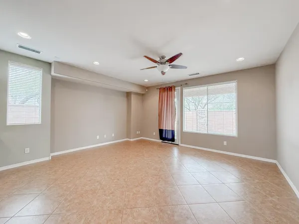 $2,295 | 35115 North 34th Avenue, Phoenix, AZ 85086