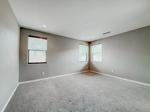 $2,295 | 35115 North 34th Avenue, Phoenix, AZ 85086