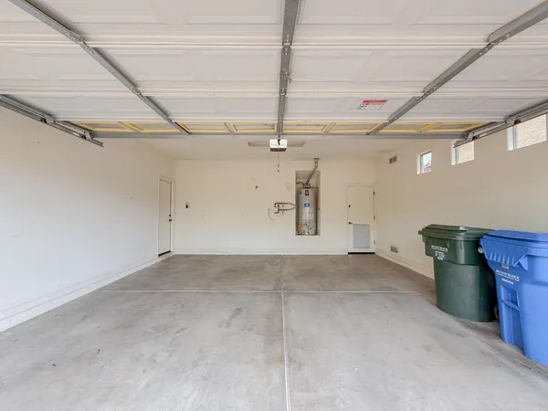 $2,295 | 35115 North 34th Avenue, Phoenix, AZ 85086
