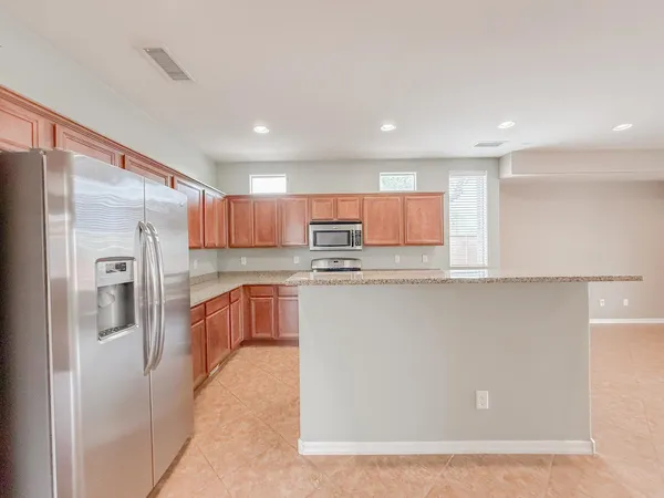 $2,295 | 35115 North 34th Avenue, Phoenix, AZ 85086