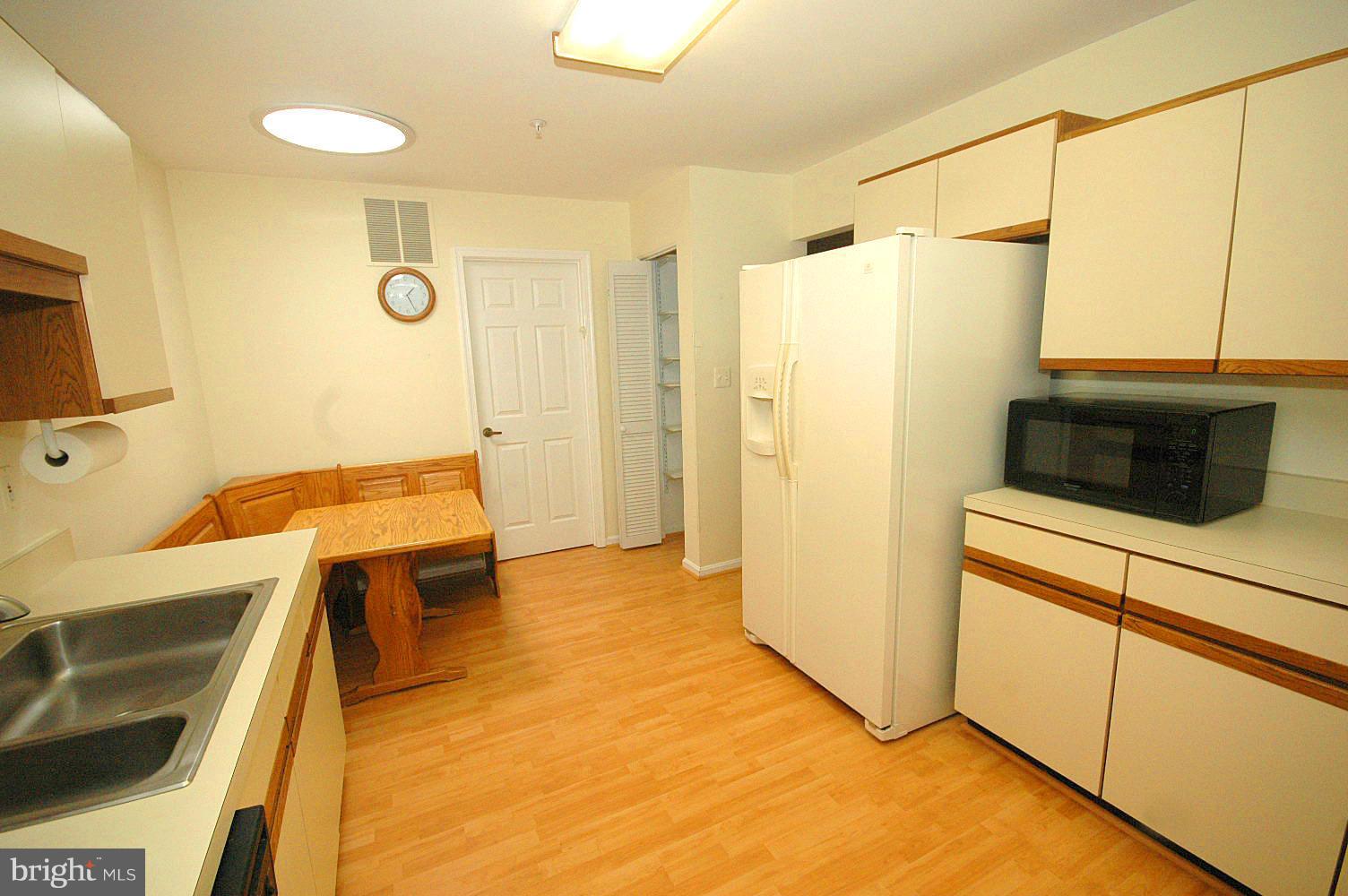 2626 Rigging Drive Annapolis, MD 21401 - Photo 9 of 29 Kitchen