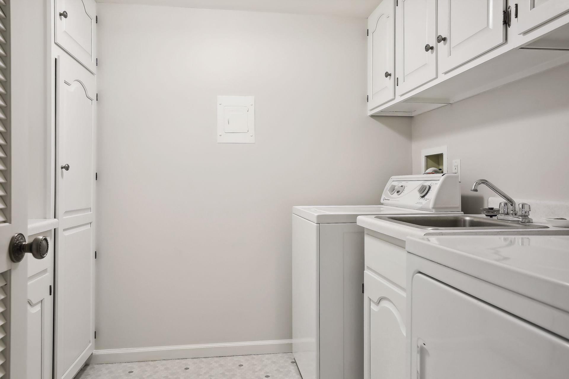 5601 Dewey Hill Road, Unit 304 Edina, MN 55439 - Photo 47 of 54 Gallery Image 47