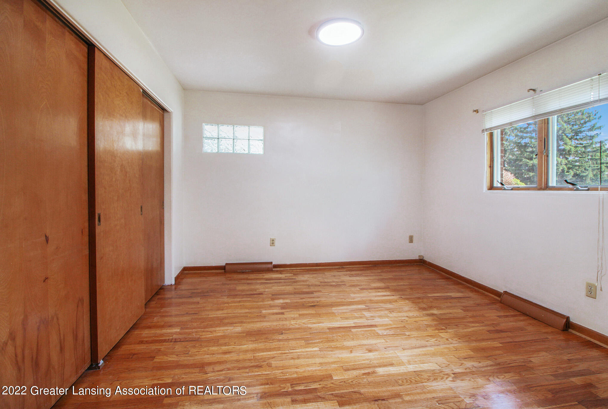 3065 East State Road Lansing, MI 48906 - Photo 7 of 29 07