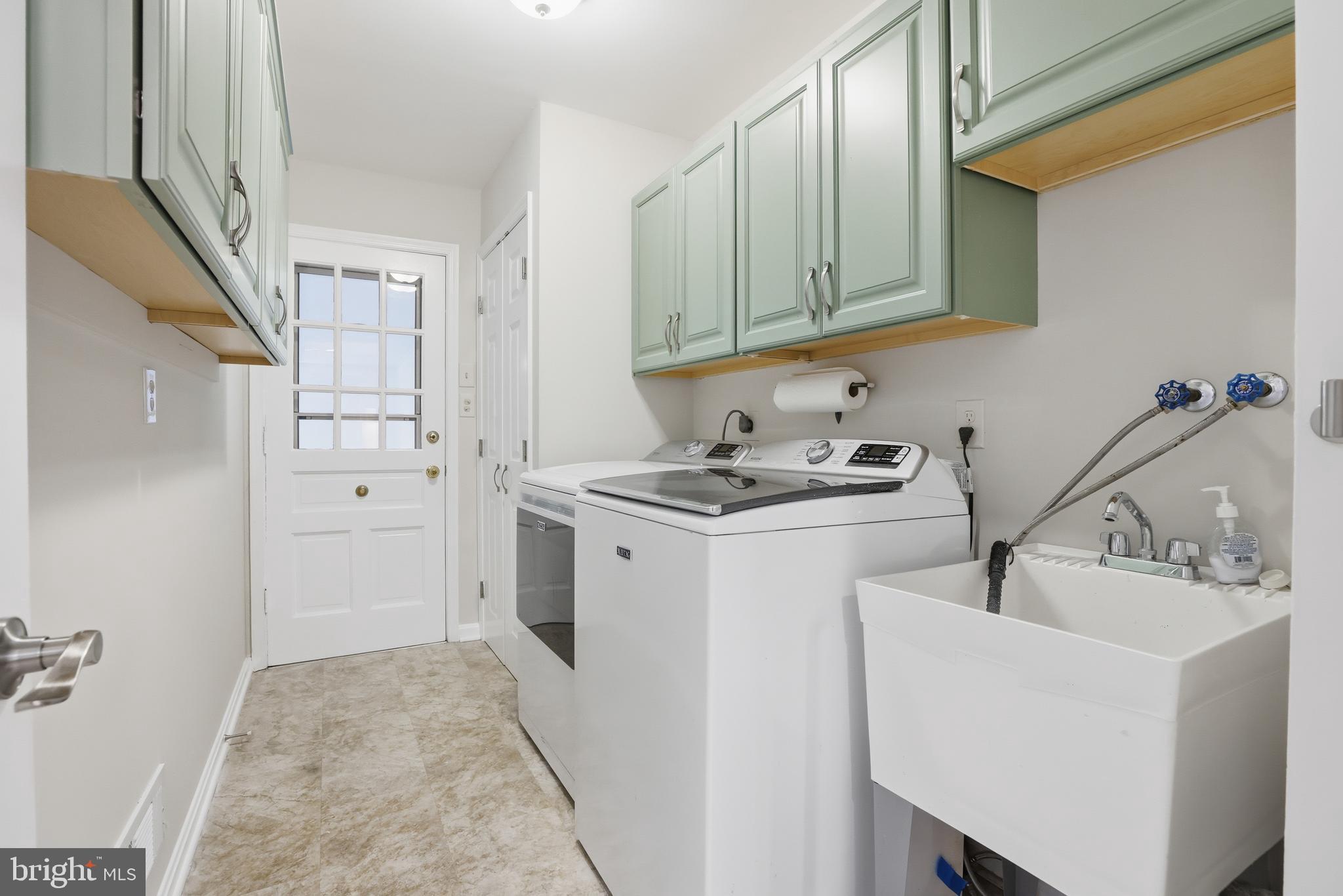 16504 Kipling Road Rockville, MD 20855 - Photo 17 of 43 1st Floor Laundry