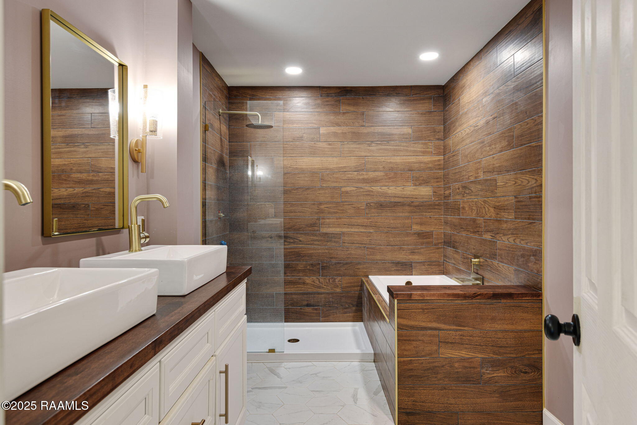 116 Rougeau Road Lafayette, LA 70508 - Photo 3 of 14 Master Bath