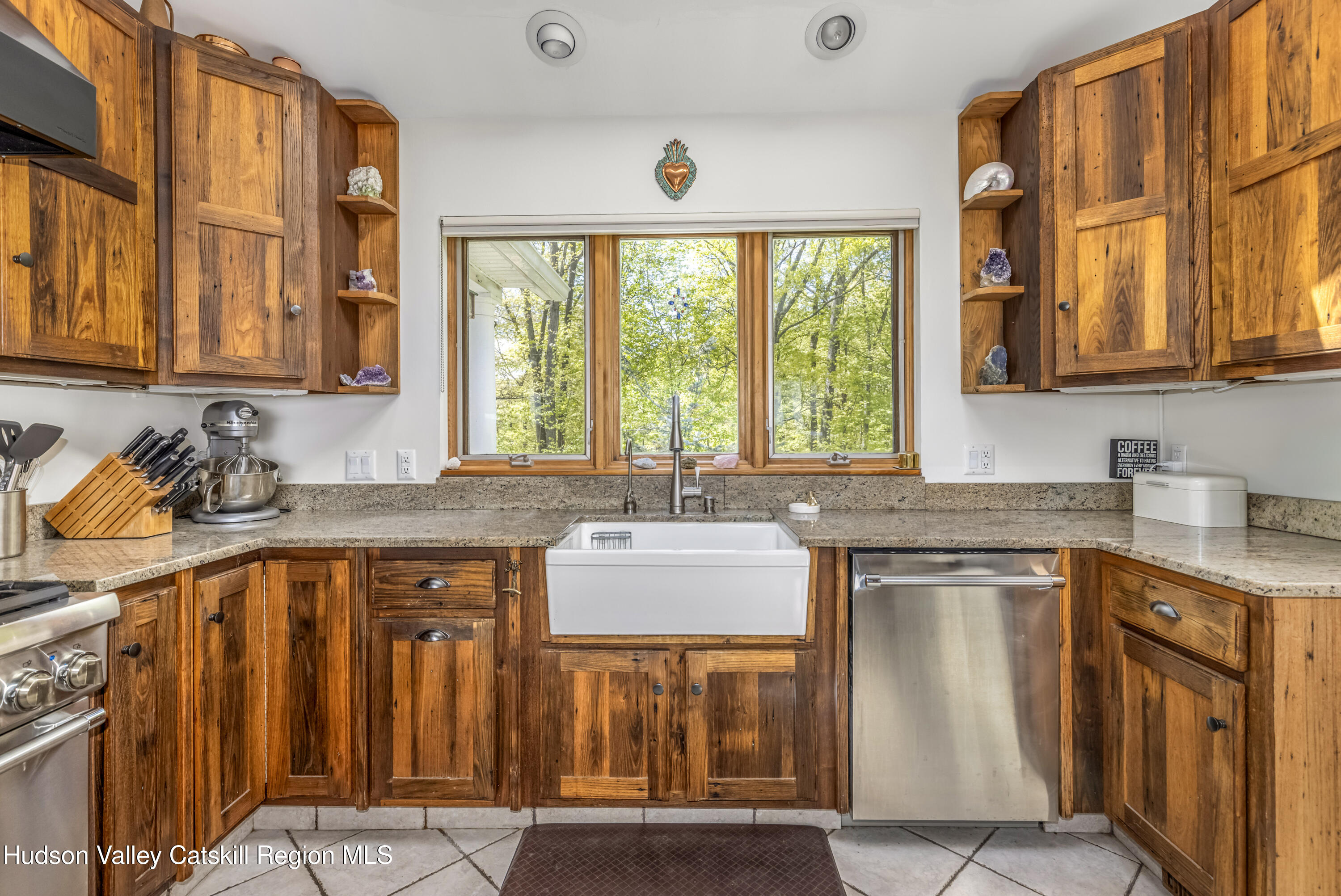 75 Turkey Point Drive Saugerties, NY 12477 - Photo 19 of 36 75_TurkeyPoint_05-01-26-27