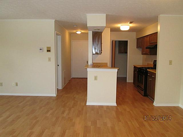 2217 Hedgerow Road, Unit 2217B Columbus, OH 43220 - Photo 3 of 18