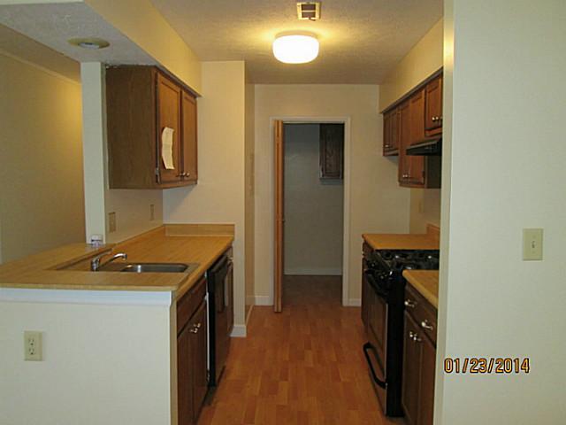 2217 Hedgerow Road, Unit 2217B Columbus, OH 43220 - Photo 4 of 18