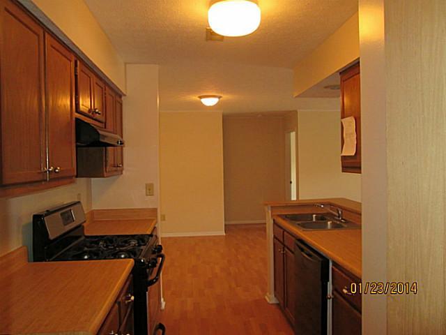 2217 Hedgerow Road, Unit 2217B Columbus, OH 43220 - Photo 5 of 18