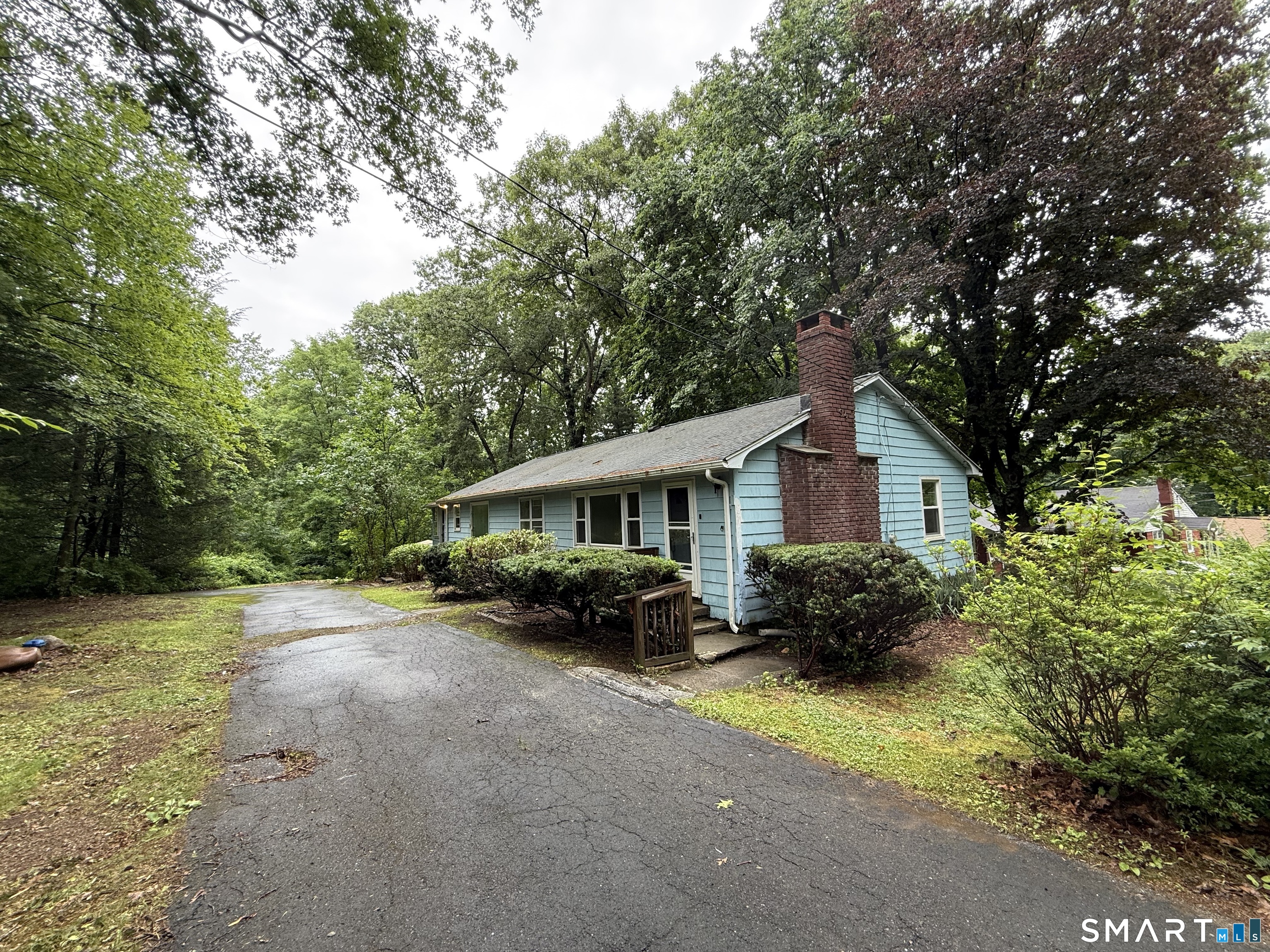94 Moosup Trail Monroe, CT 06468 - Photo 3 of 37