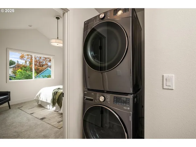 $479,900 | 2624 North Kilpatrick Street, Unit 3, Portland, OR 97217