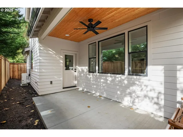 $479,900 | 2624 North Kilpatrick Street, Unit 3, Portland, OR 97217