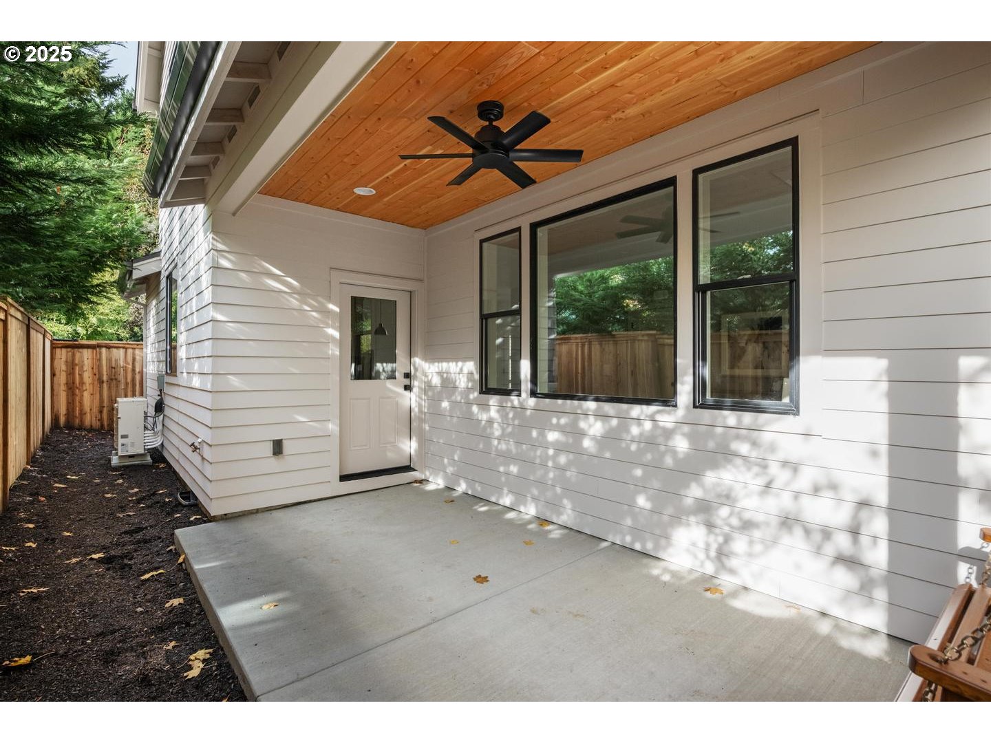 2624 North Kilpatrick Street Portland, OR 97217 - Photo 27 of 34 a view of a white house with a large window