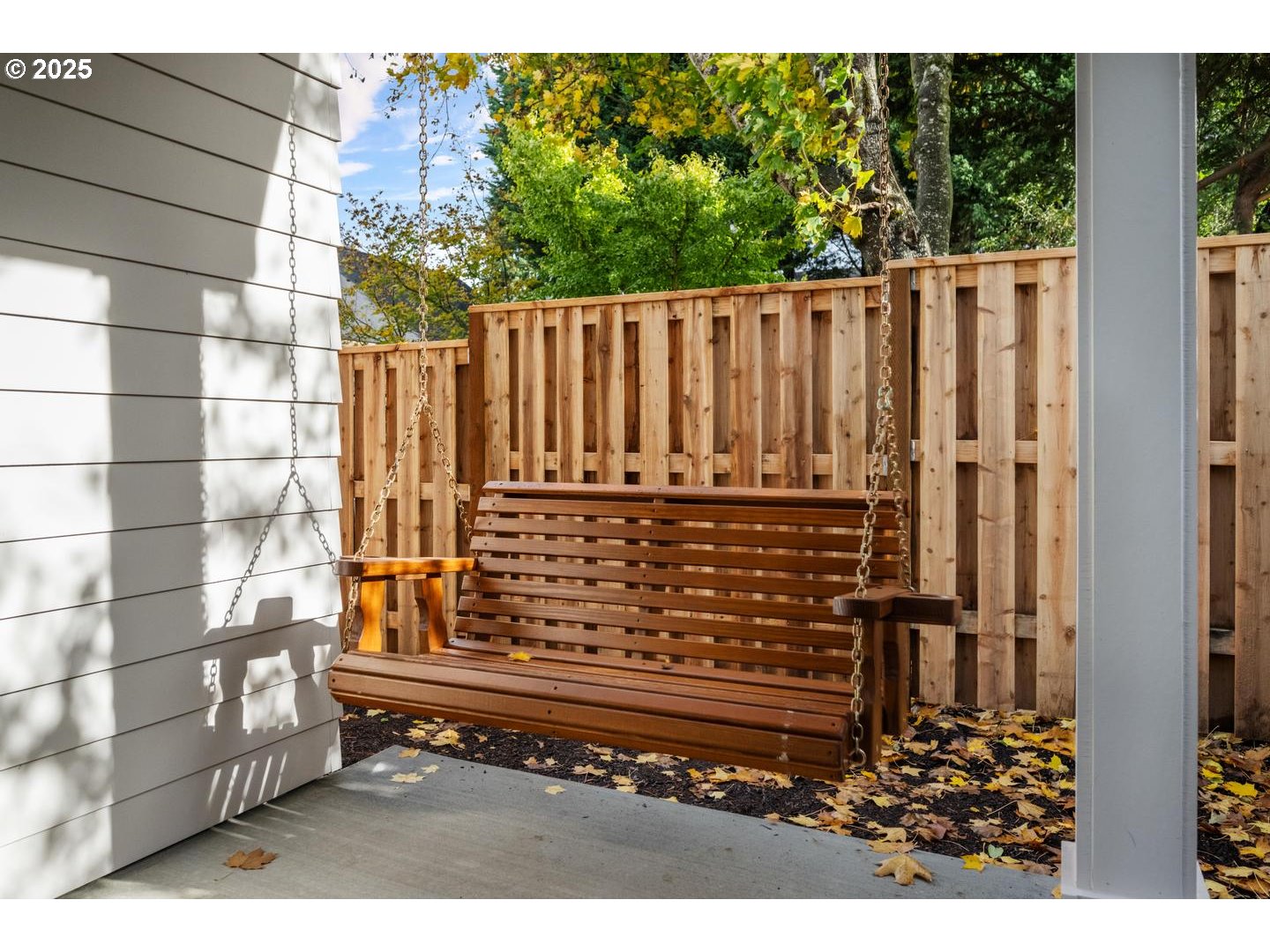 2624 North Kilpatrick Street Portland, OR 97217 - Photo 28 of 34 a view of a pathway